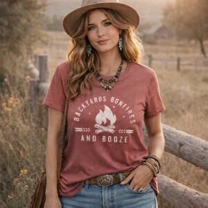 Maurice’s T-Shirt Women’s Medium Backyard Bon Fires Booze Heather Red Burnout
